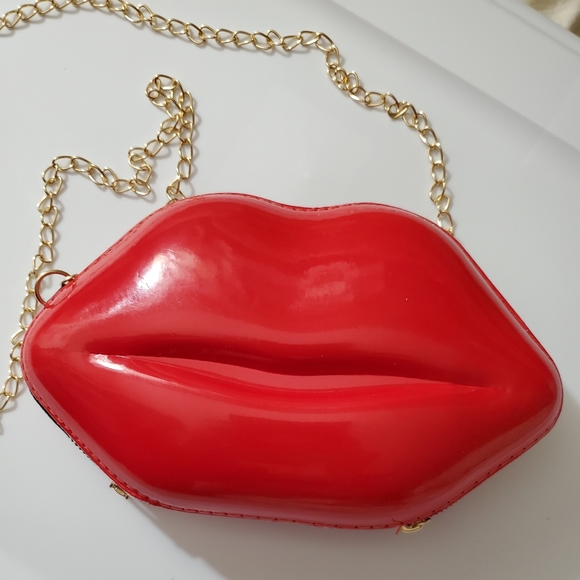Lips purse bag vegan leather Valentine’s Day gift NEW Red lips kiss gold red - Picture 6 of 15